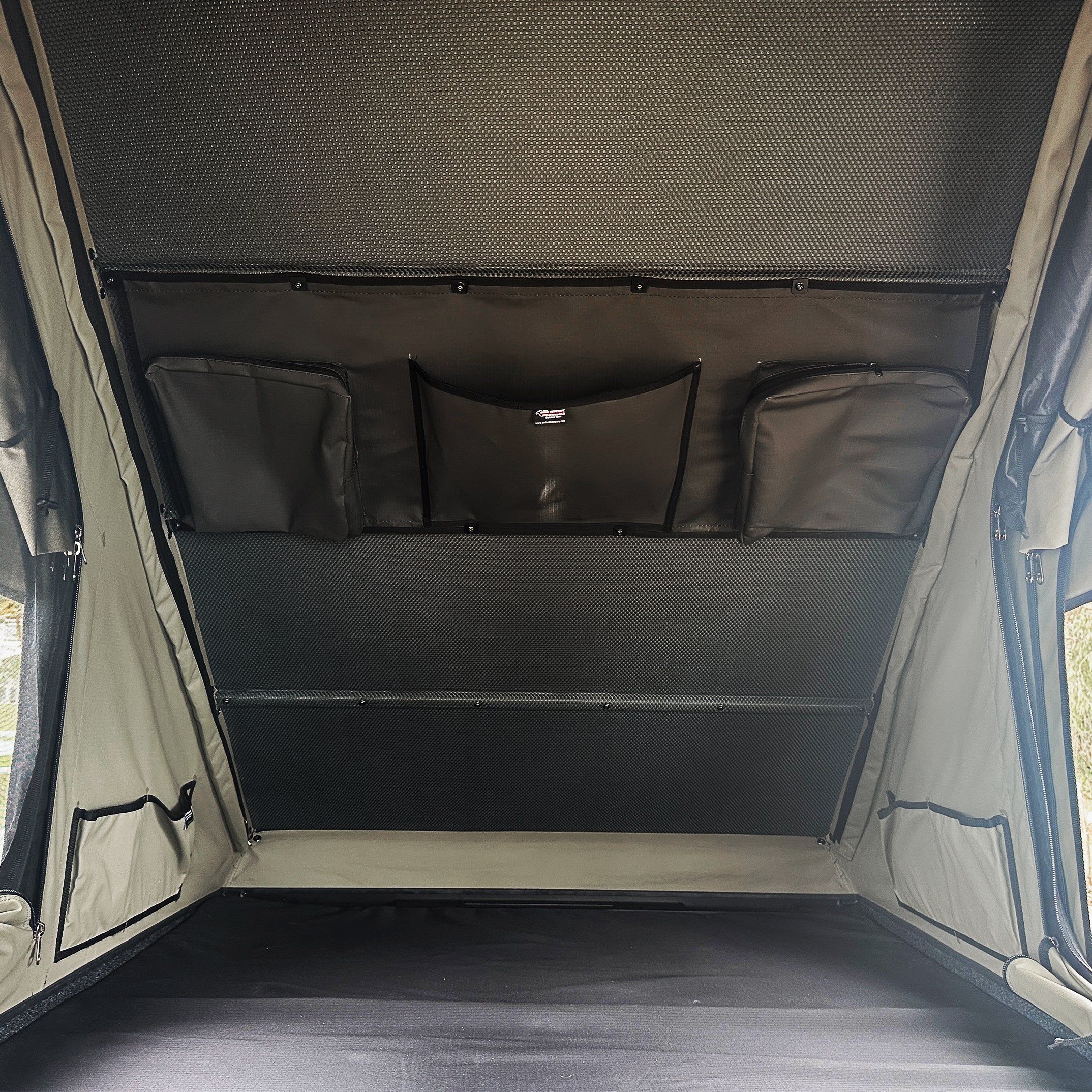 LX27 Clamshell Rooftop Tent