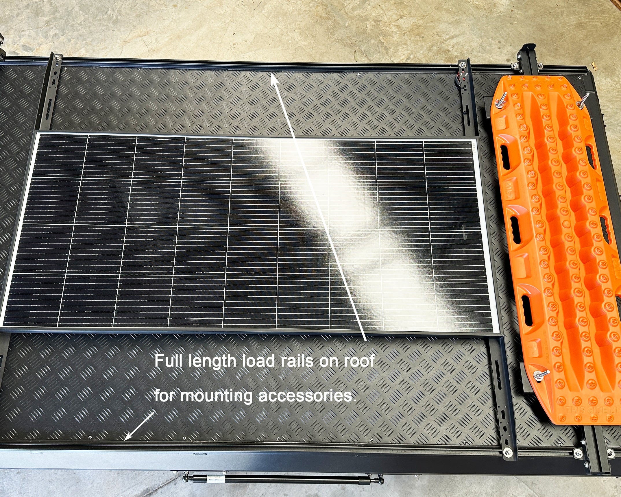 AX27 Clamshell Rooftop Tent